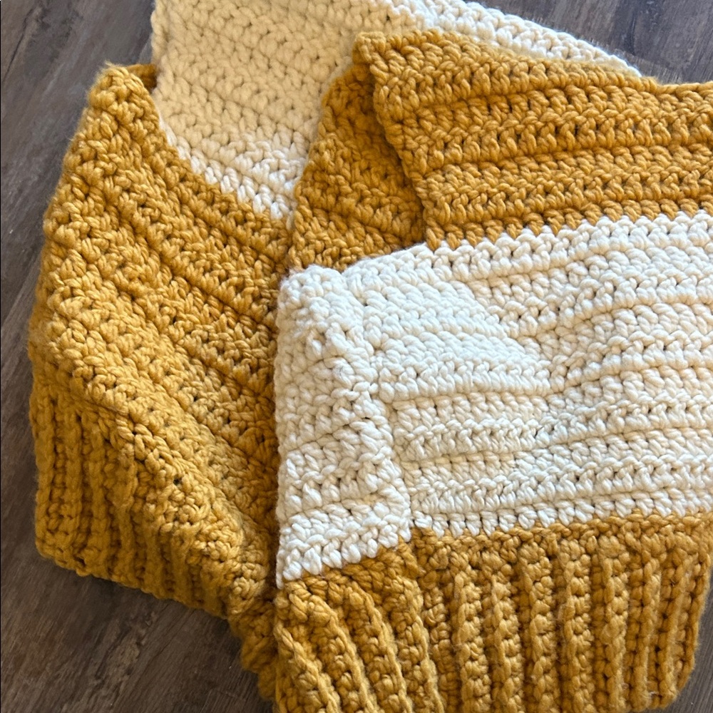 Color Block Knit Sweater in Mustard and Cream - Picture 5 of 7